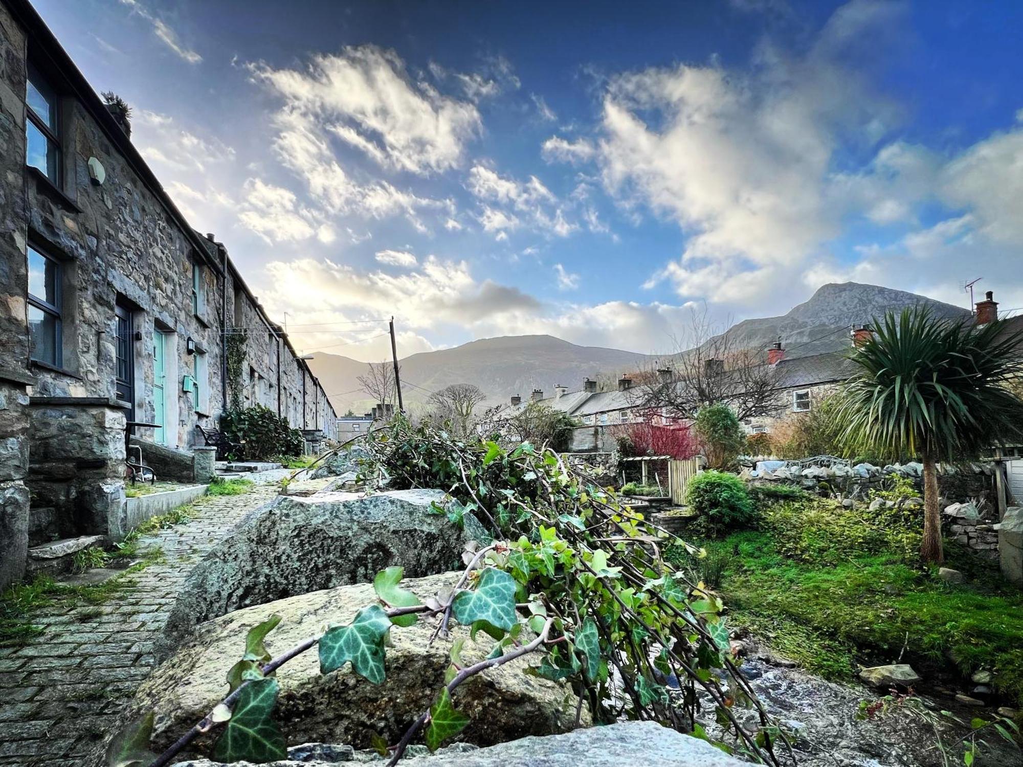 Villa Mynydd A Mor Trevor Esterno foto